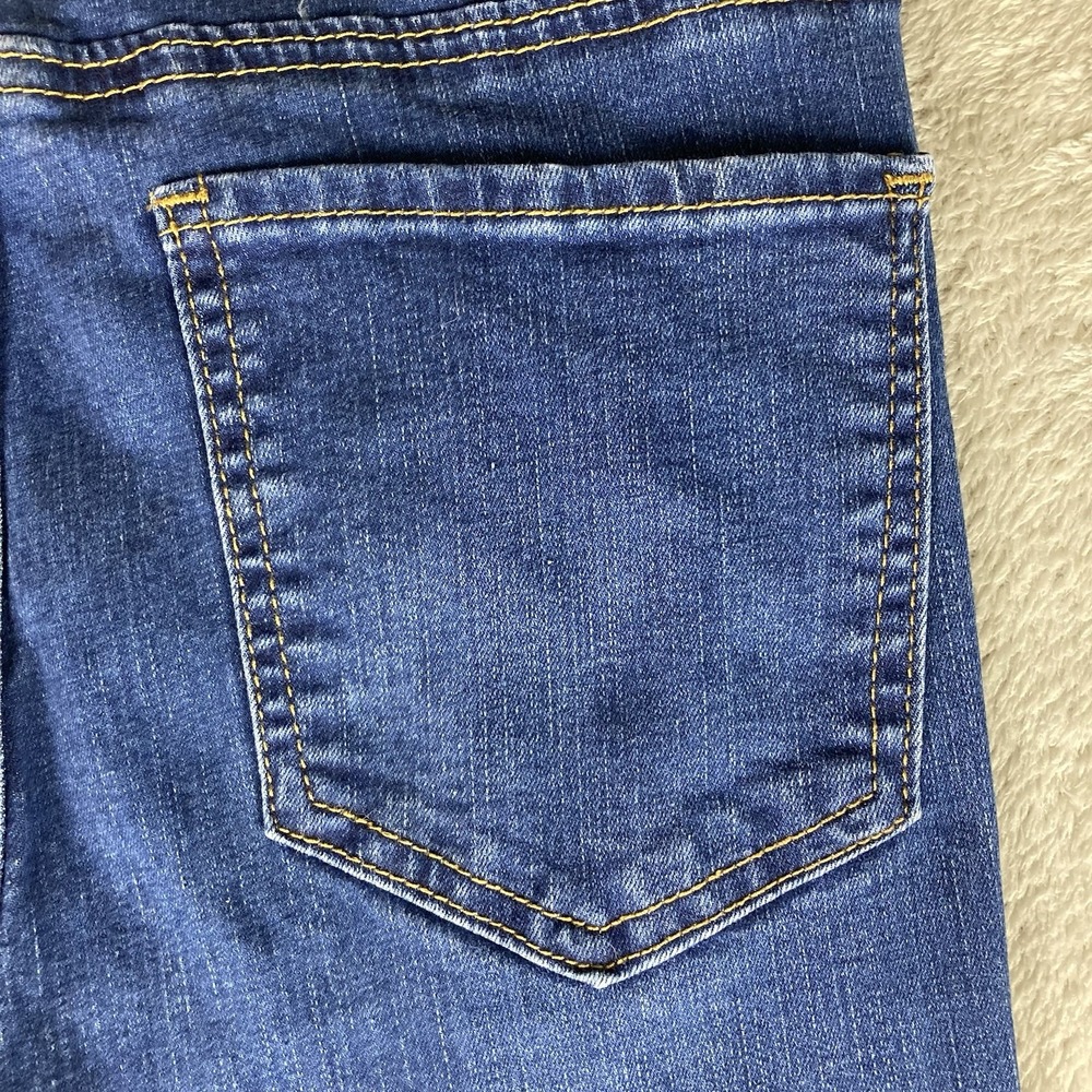 Almost Famous Jeans Size 7 26x30 Blue Denim Bell Bottom Flare Distressed Stretch - Picture 6 of 16